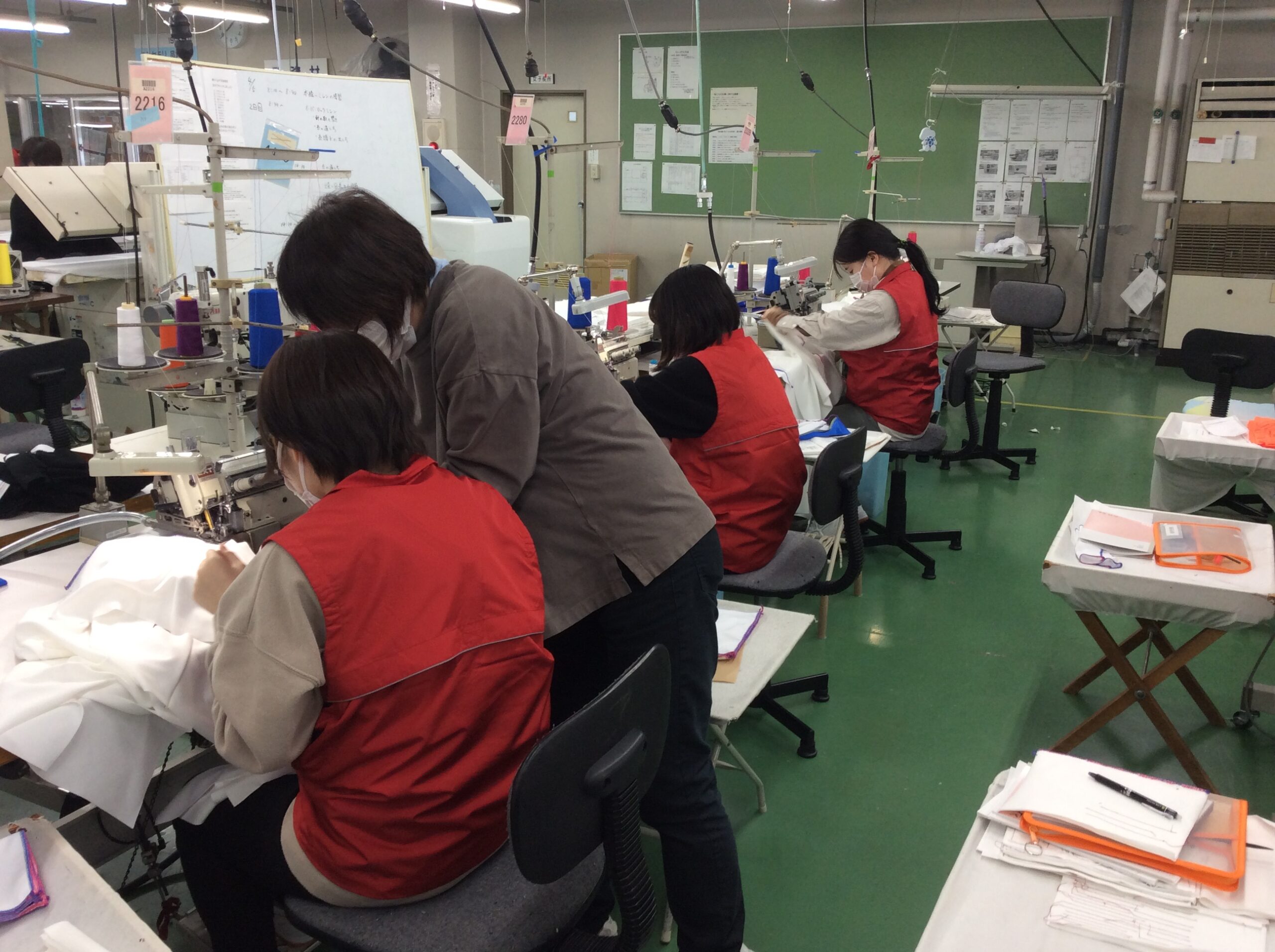 新入社員研修:オーバーロック指導中
