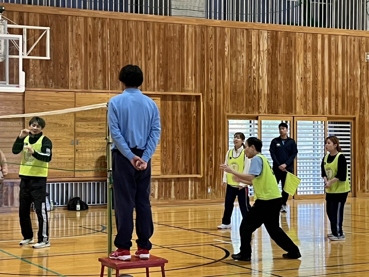 ビーチボールバレー②